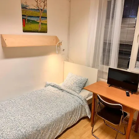 Hostel A Parkovani Turgenevova - Olomoucka Brno