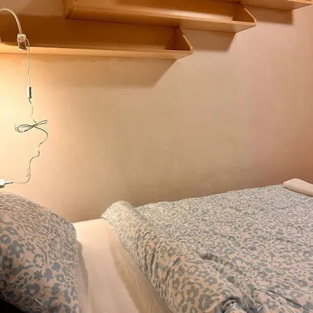 Vandrarhem Apartmans And With Parking Turgenevova - Olomoucka *
