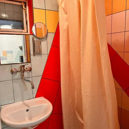 Apartmans And With Parking Turgenevova - Olomoucka Vandrarhem *