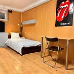 Apartmans And With Parking Turgenevova - Olomoucka Hostal *