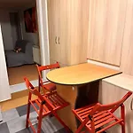 Apartmans And With Parking Turgenevova - Olomoucka Hostel *