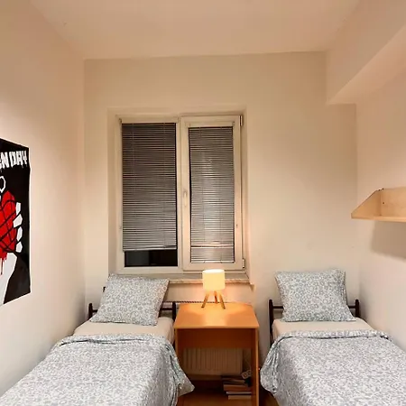 Apartmans And With Parking Turgenevova - Olomoucka Хостел Брно