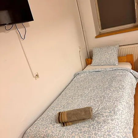 Apartmans And With Parking Turgenevova - Olomoucka * برنو