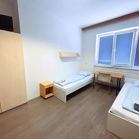 Apartmans And With Parking Turgenevova - Olomoucka Хостел *