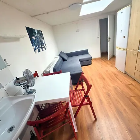 Low Cost Apartments And Hostel With Free Parking Hostel Brno