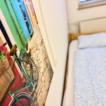 Low Cost Apartments And Hostel With Free Parking * Brno