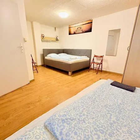 Low Cost Apartments And Hostel With Free Parking