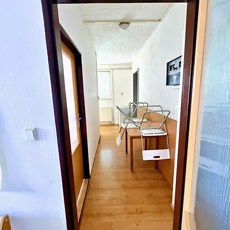 Low Cost Apartments And Hostel With Free Parking